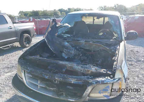 1999 Ford F-150 Lariat/Work Series/Xl/Xlt из США, поврежденный, VIN 1FTRX17W9XNB12635